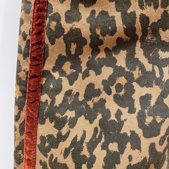 zara The Skinny Jean in Animal Print - Picture 6 of 10